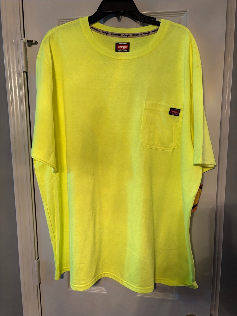 Wrangler Workwear High-Vis Neon Yellow Short-Sleeve Pocket Tee NWT